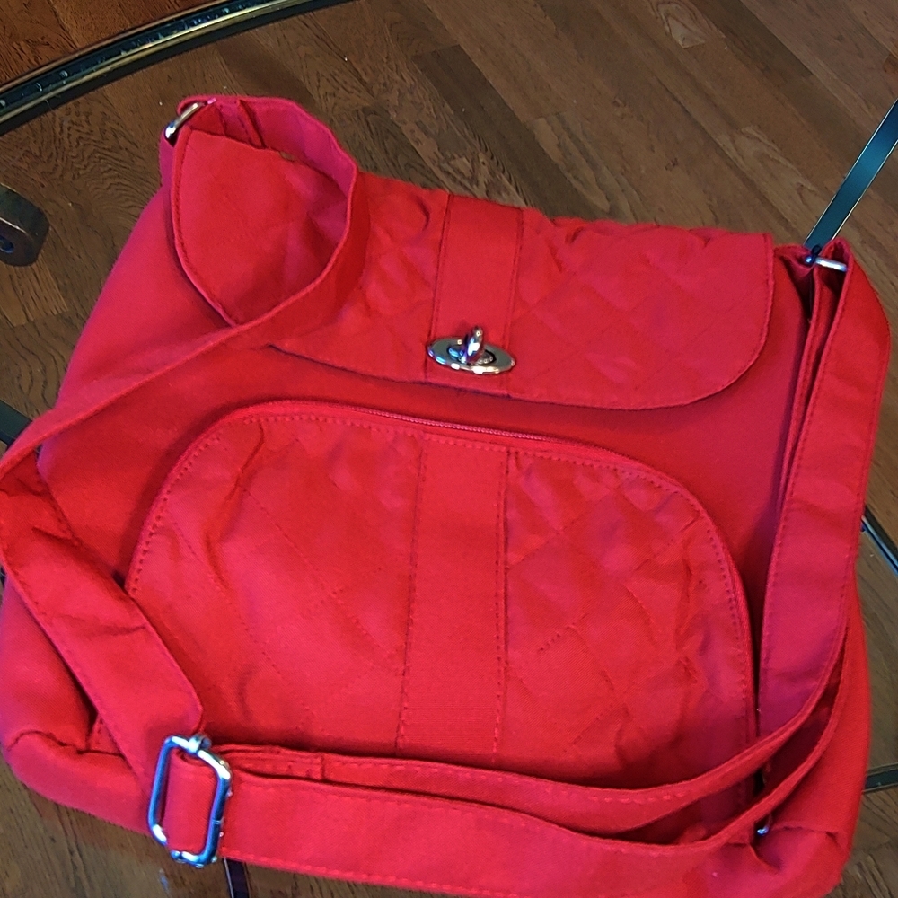 Gold Coast red quilted trim bag NWT